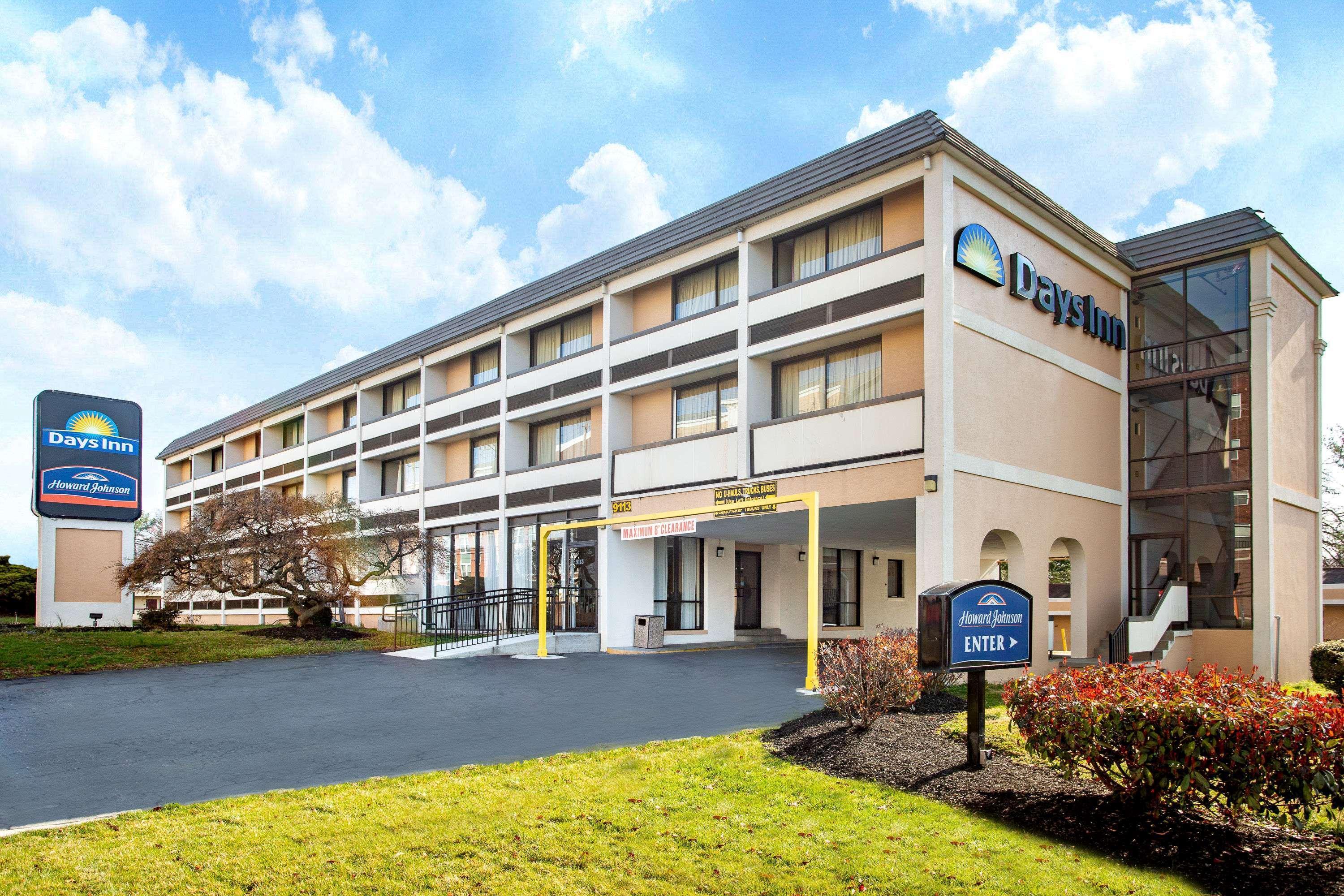 Days Inn By Wyndham College Park Exterior photo